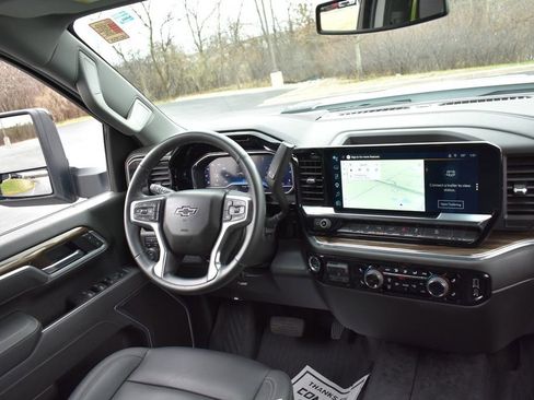Used 2025 Chevrolet Silverado 3500 LT w/ Trail Boss Package AWD/4WD image 33