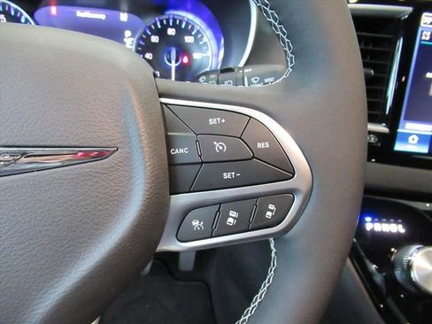 New 2026 Chrysler Voyager LX image 18