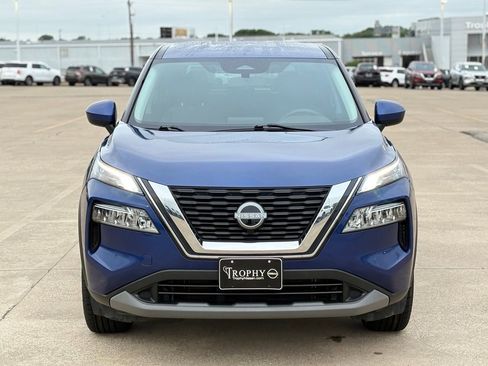 Certified 2023 Nissan Rogue SV FWD image 5