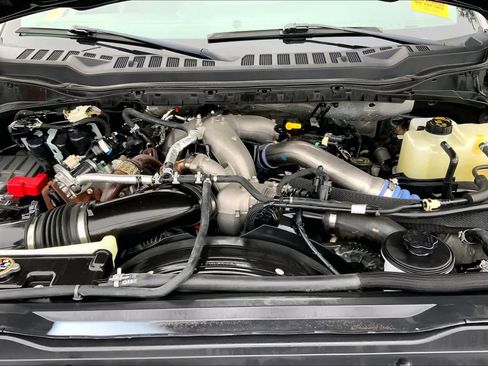 Used 2024 Ford F550 4x4 Crew Cab Super Duty image 27