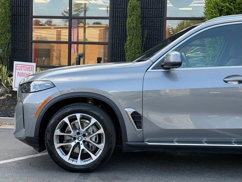 Used 2025 BMW X5 xDrive40i AWD/4WD image 10