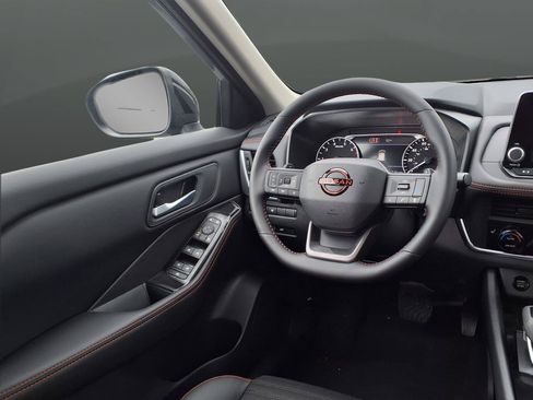 New 2026 Nissan Rogue SV AWD/4WD image 29
