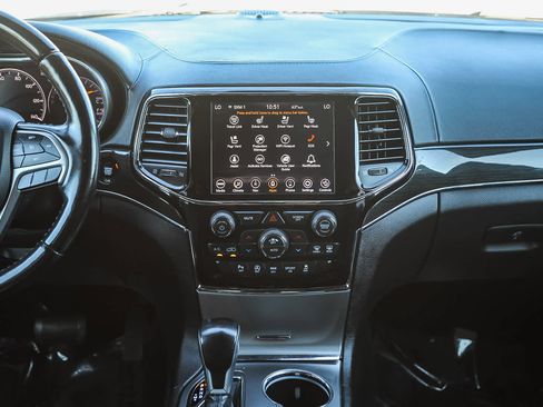 Used 2020 Jeep Grand Cherokee Overland image 13