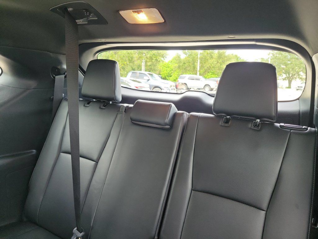 Used 2024 Toyota Highlander XSE FWD image 24
