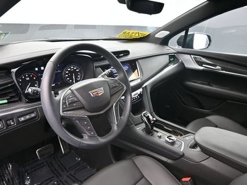 Used 2024 Cadillac XT5 Sportv w/ Technology Package AWD/4WD image 19