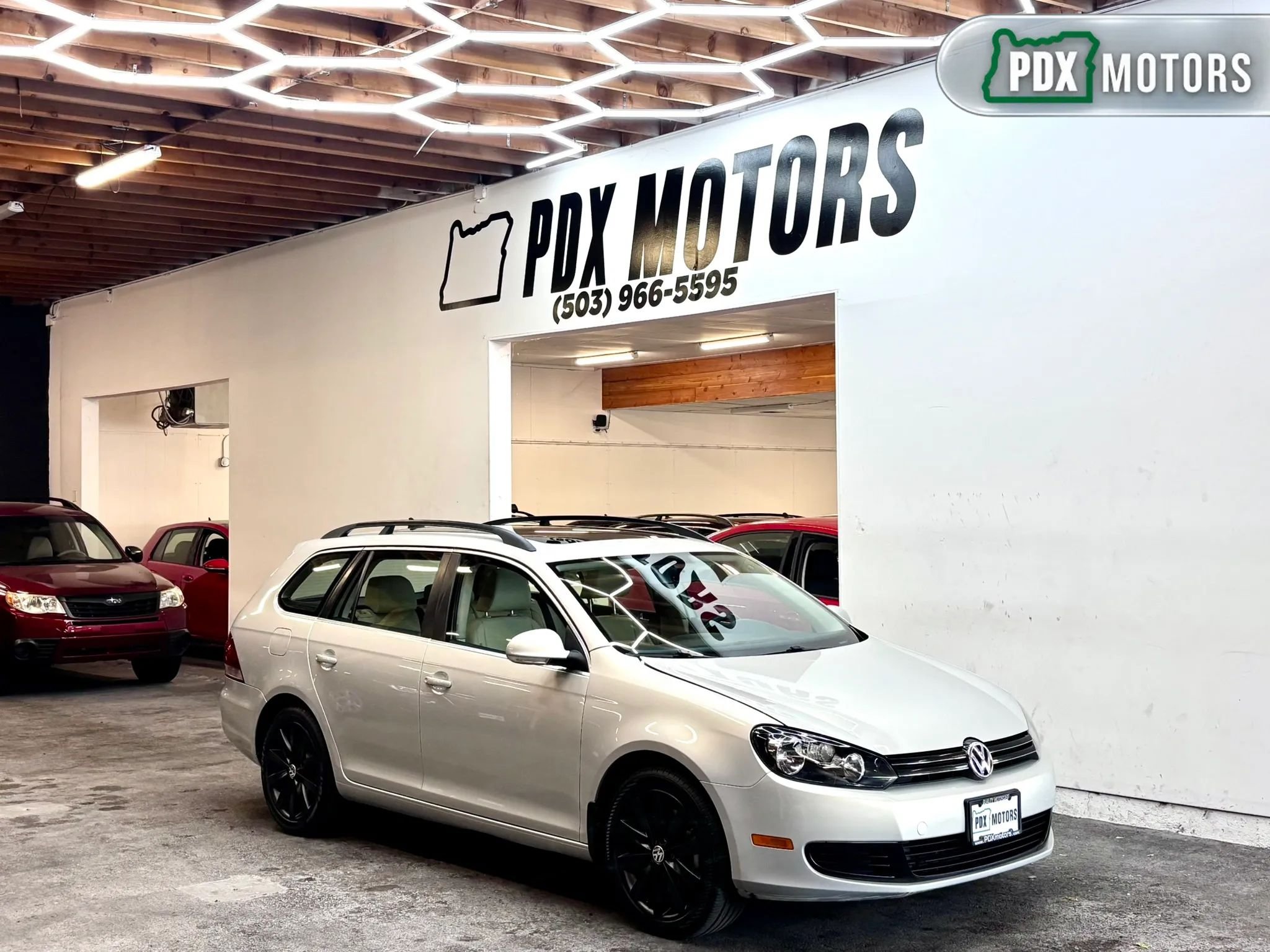 Used 2011 Volkswagen Jetta TDI FWD image 1