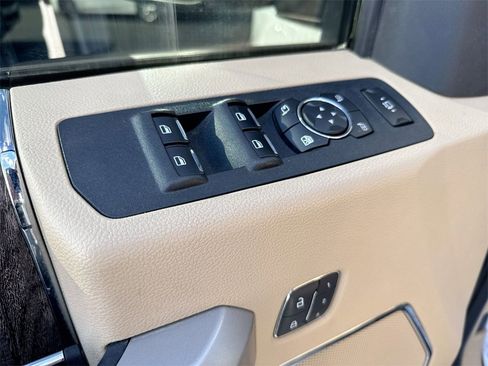 Used 2019 Ford F250 Lariat w/ Lariat Ultimate Package image 21