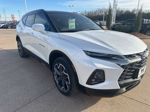 Used 2022 Chevrolet Blazer RS w/ Enhanced Convenience Package image 4