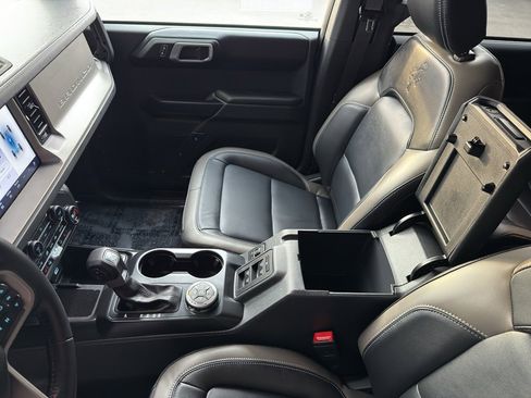 New 2025 Ford Bronco Outer Banks w/ Black Appearance Package AWD/4WD image 26
