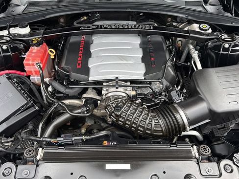 Used 2021 Chevrolet Camaro SS RWD image 31
