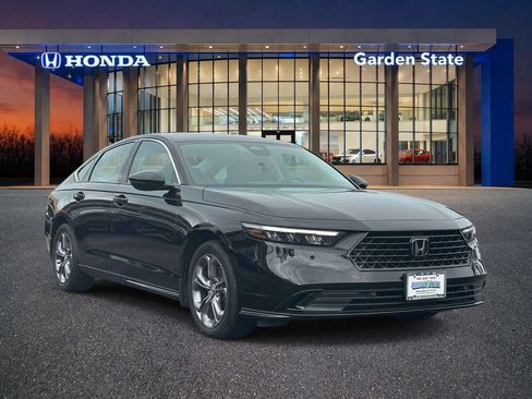 Certified 2023 Honda Accord EX-L image 2