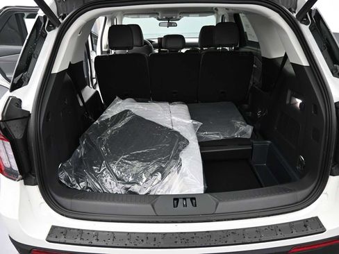 Used 2025 Ford Explorer Active w/ Active Comfort Package image 15