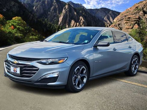 Used 2024 Chevrolet Malibu LT FWD image 2