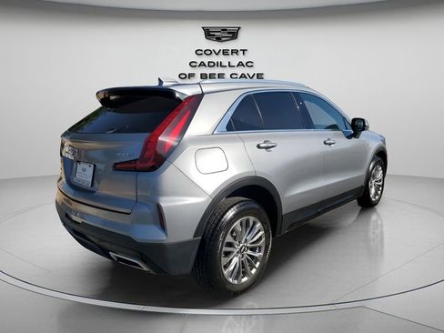 Used 2024 Cadillac XT4 Premium Luxury image 9