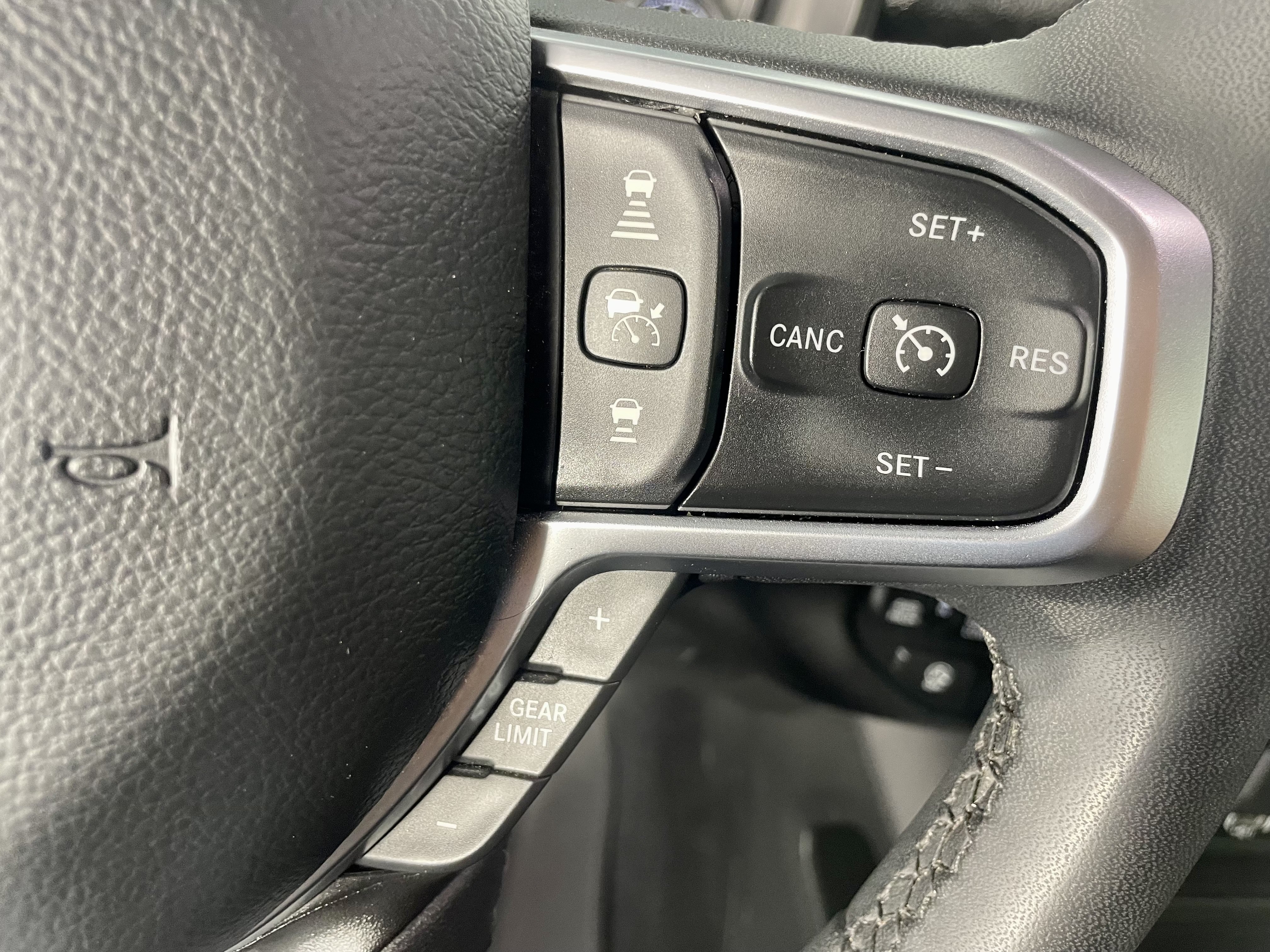 Certified 2025 RAM 1500 Big Horn AWD/4WD image 15