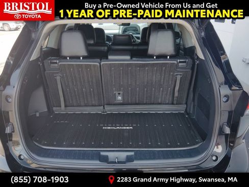 Used 2022 Toyota Highlander XLE AWD/4WD image 36