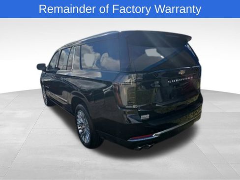 Used 2025 Chevrolet Suburban High Country AWD/4WD image 4