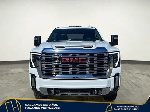 New 2026 GMC Sierra 2500 Denali w/ Denali Reserve Package AWD/4WD image 9