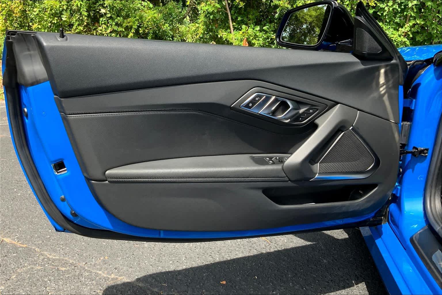 Used 2020 BMW Z4 M40i w/ Driving Assistance Package RWD image 17