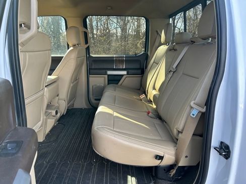 Used 2019 Ford F150 Lariat image 12