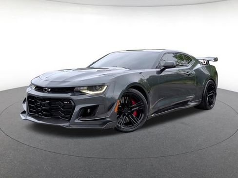 Used 2018 Chevrolet Camaro ZL1 RWD image 1