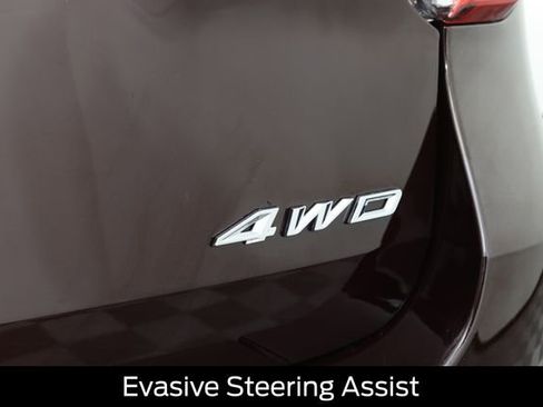 Certified 2022 Ford Explorer XLT w/ Equipment Group 202A image 23