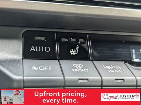 Used 2025 Toyota Camry XSE FWD image 18