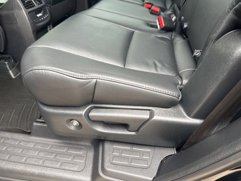 Used 2019 Honda Pilot EX-L image 25