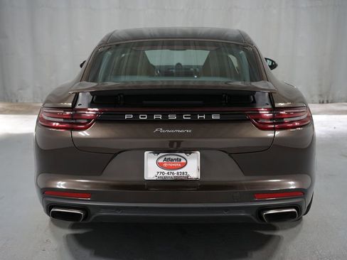 Used 2018 Porsche Panamera image 7