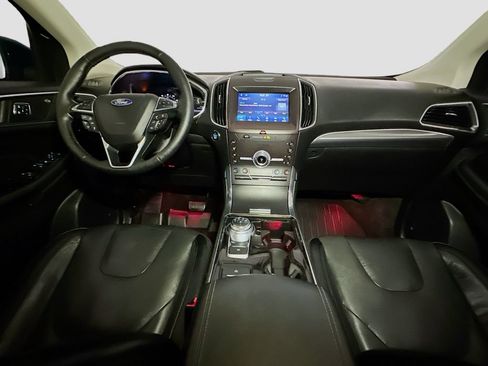 Used 2020 Ford Edge Titanium w/ Equipment Group 301A AWD/4WD image 12