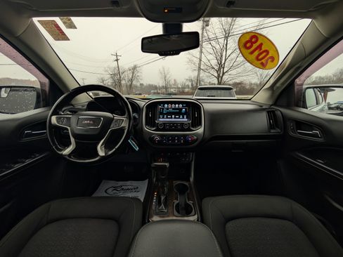 Used 2018 GMC Canyon SLE w/ SLE Convenience Package image 2