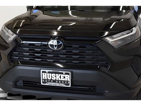 Used 2025 Toyota RAV4 XLE image 16