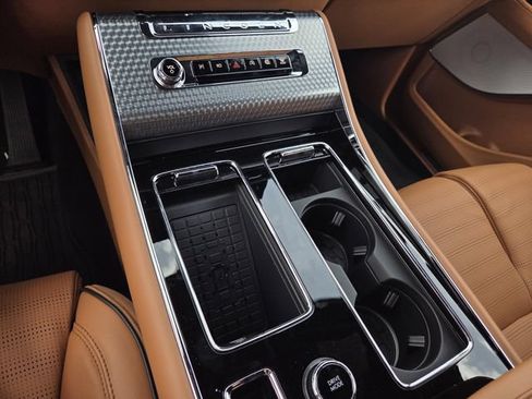 New 2026 Lincoln Aviator Black Label AWD/4WD image 10