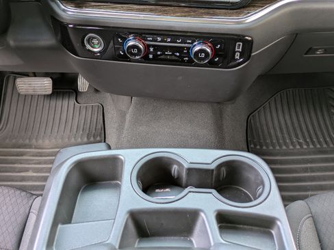 Used 2022 GMC Sierra 1500 SLE image 19