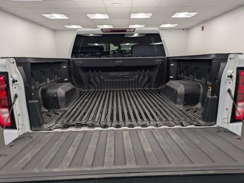 Used 2024 GMC Sierra 1500 Elevation image 27