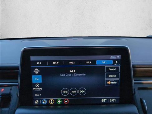 Used 2021 Chevrolet Tahoe Z71 w/ Z71 Signature Package image 12