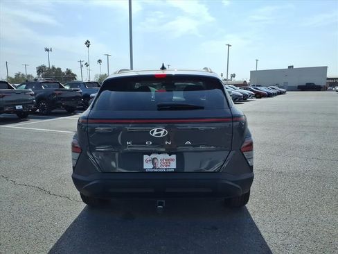 Used 2025 Hyundai Kona SEL image 4