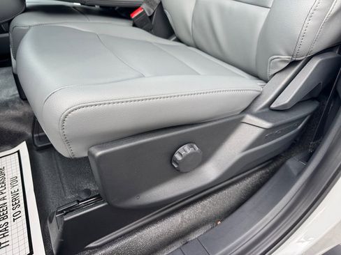 New 2026 Ford F450 XL w/ XL Chrome Package image 29