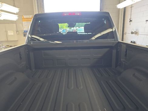 Used 2026 RAM 2500 Big Horn AWD/4WD image 2