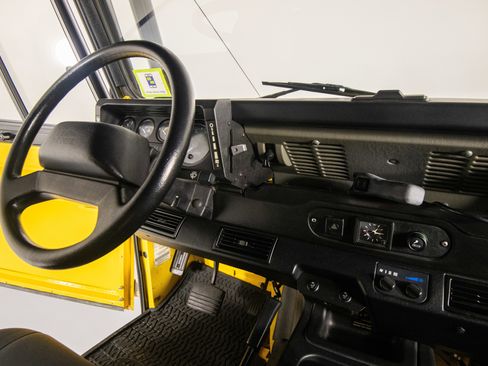 Used 1997 Land Rover Defender 90 AWD/4WD image 55