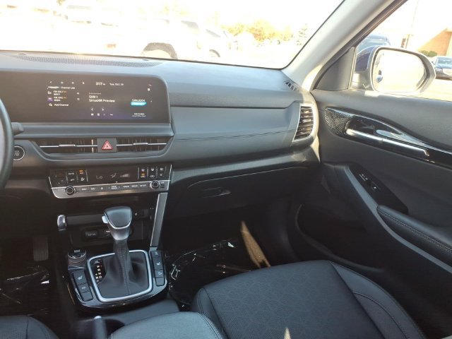 Used 2024 Kia Seltos EX AWD/4WD image 15