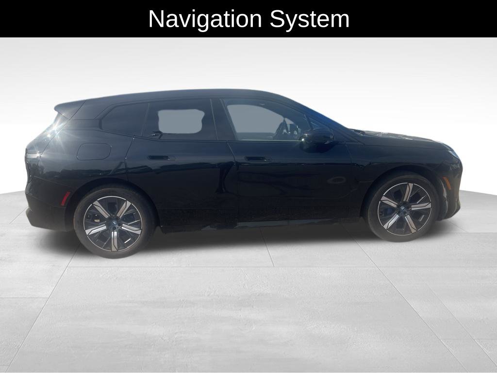 Used 2024 BMW iX xDrive50 w/ Sport Package AWD/4WD image 9