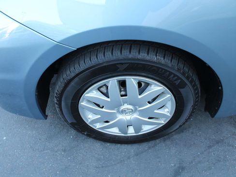 Used 2010 Toyota Sienna LE image 11