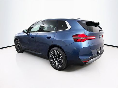 Used 2025 BMW X3 xDrive30i w/ Premium Package image 5