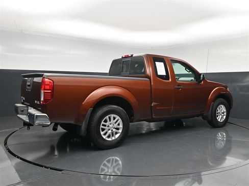 Used 2017 Nissan Frontier SV w/ SV Value Truck Package AWD/4WD image 5