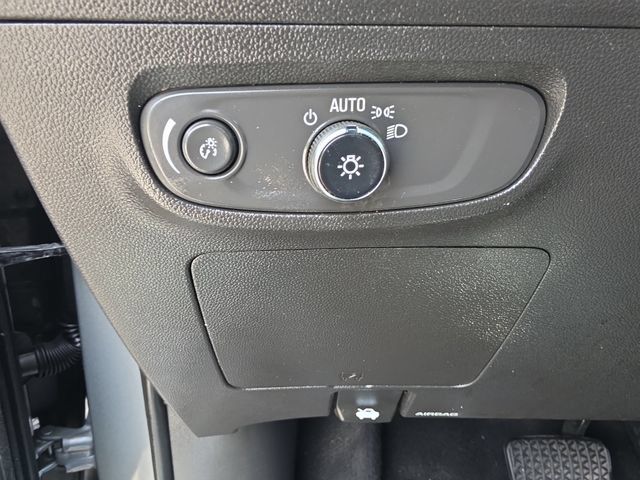Certified 2024 Buick Encore GX Preferred FWD image 21