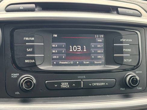 Used 2016 Kia Sorento EX FWD image 9