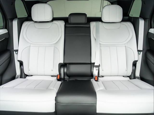 New 2027 Land Rover Range Rover Sport Battersea AWD/4WD image 17
