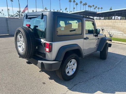 Used 2018 Jeep Wrangler Sport image 4