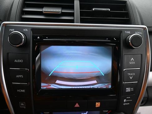 Used 2015 Toyota Camry XSE image 24
